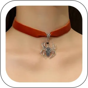 CSIYANJRY99 Black Velvet Choker Necklaces for Women Goth Spider Choker Necklace Halloween Spider Pendant Velvet Leather Necklace