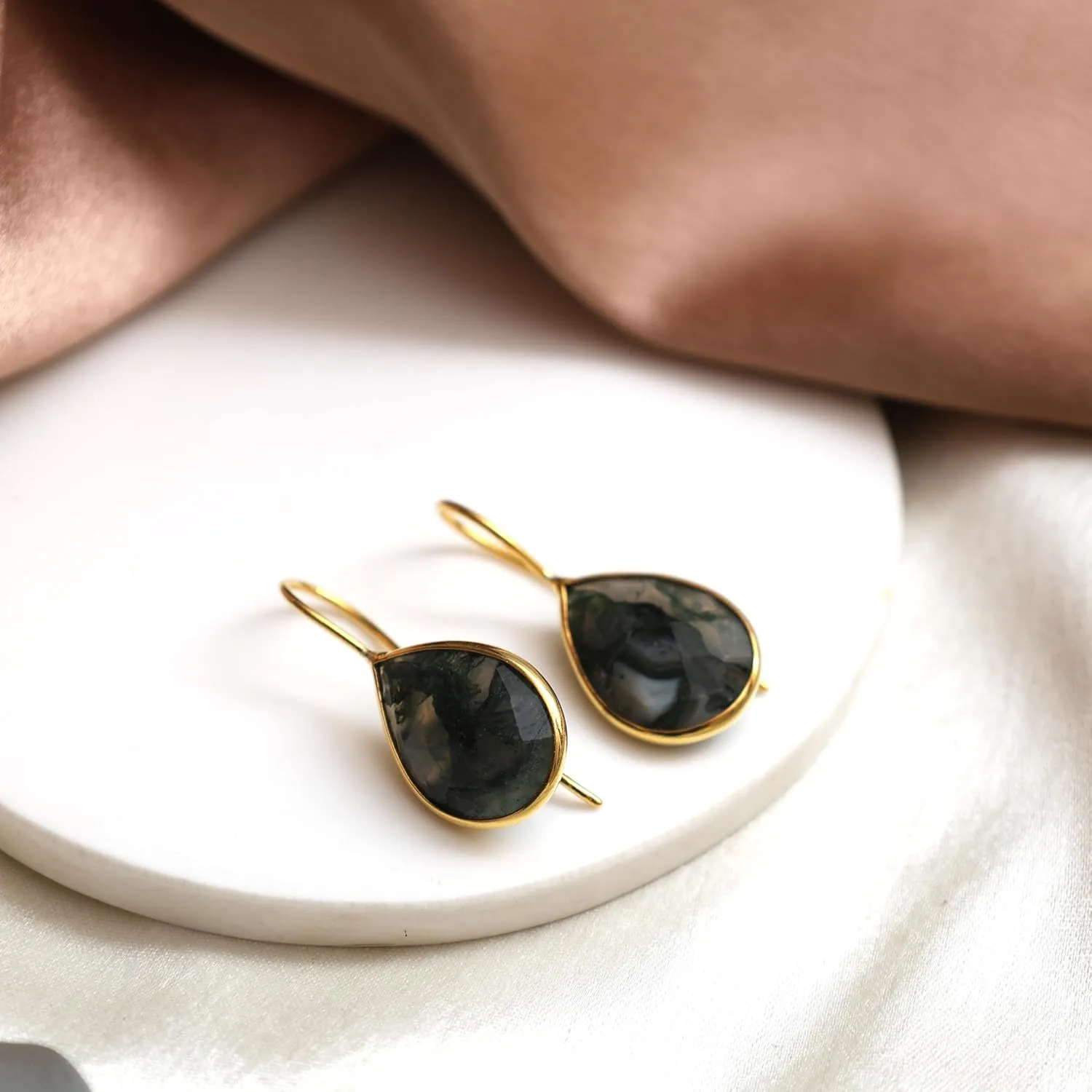 Gempires Pear Shaped Teardrop Crystal Earrings, Bezel Earring, Natural Gemstone Dangle Drop Earrings, Minimal, Everyday Wear, Gift for Her (Length 1.25 inch)