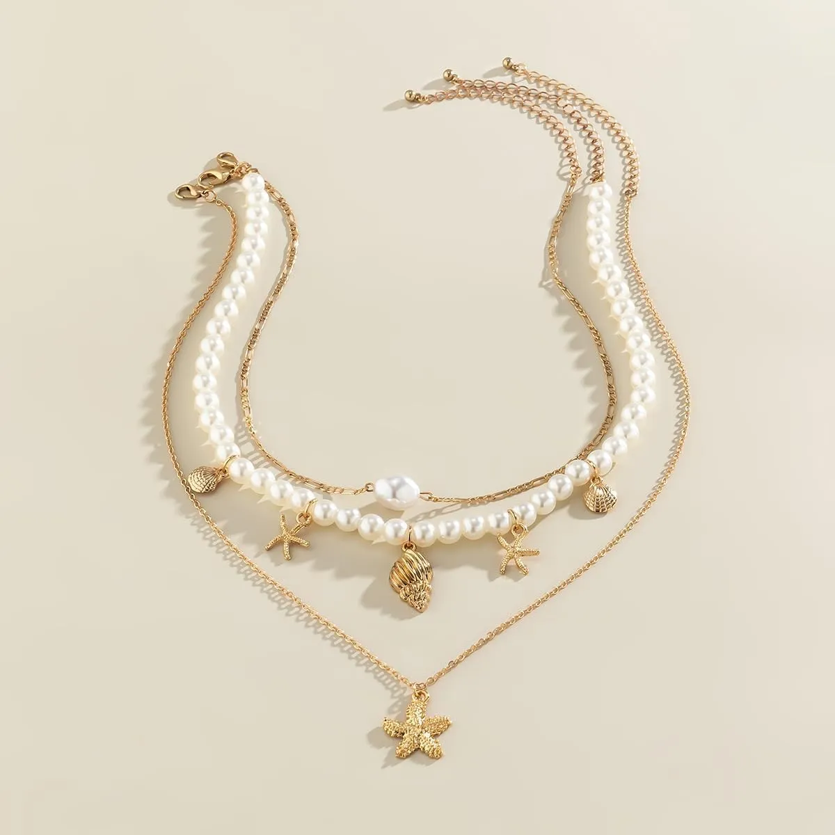 Gold Shell Charm Necklace for Women,Layered Gold Seashell Starfish Necklaces Boho Surfer Beach Necklaces Dainty Summer Vacation Jewelry Costume Accessories