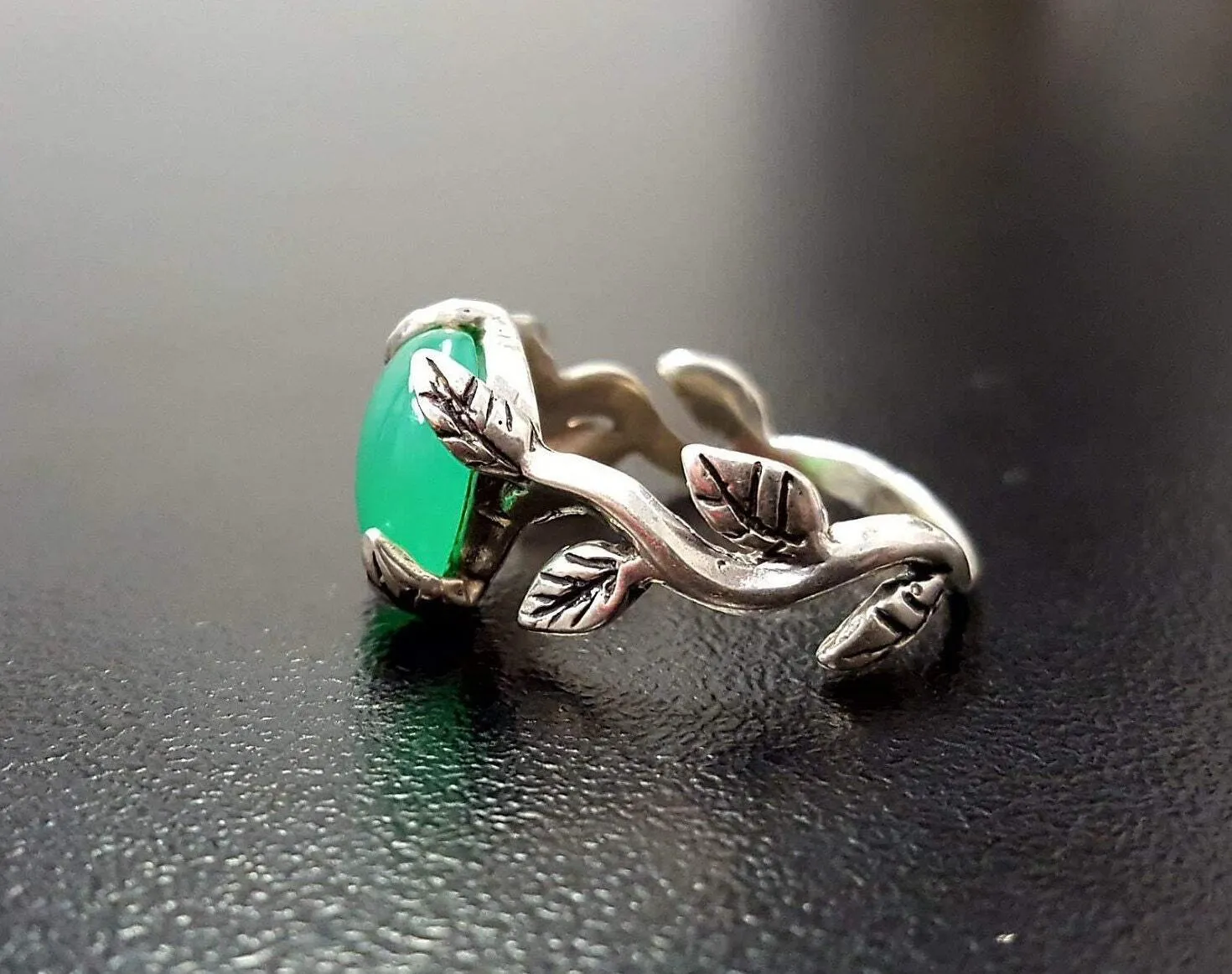 Leaf Chrysoprase Ring - Green Solitaire Ring - Vintage Leaf Ring