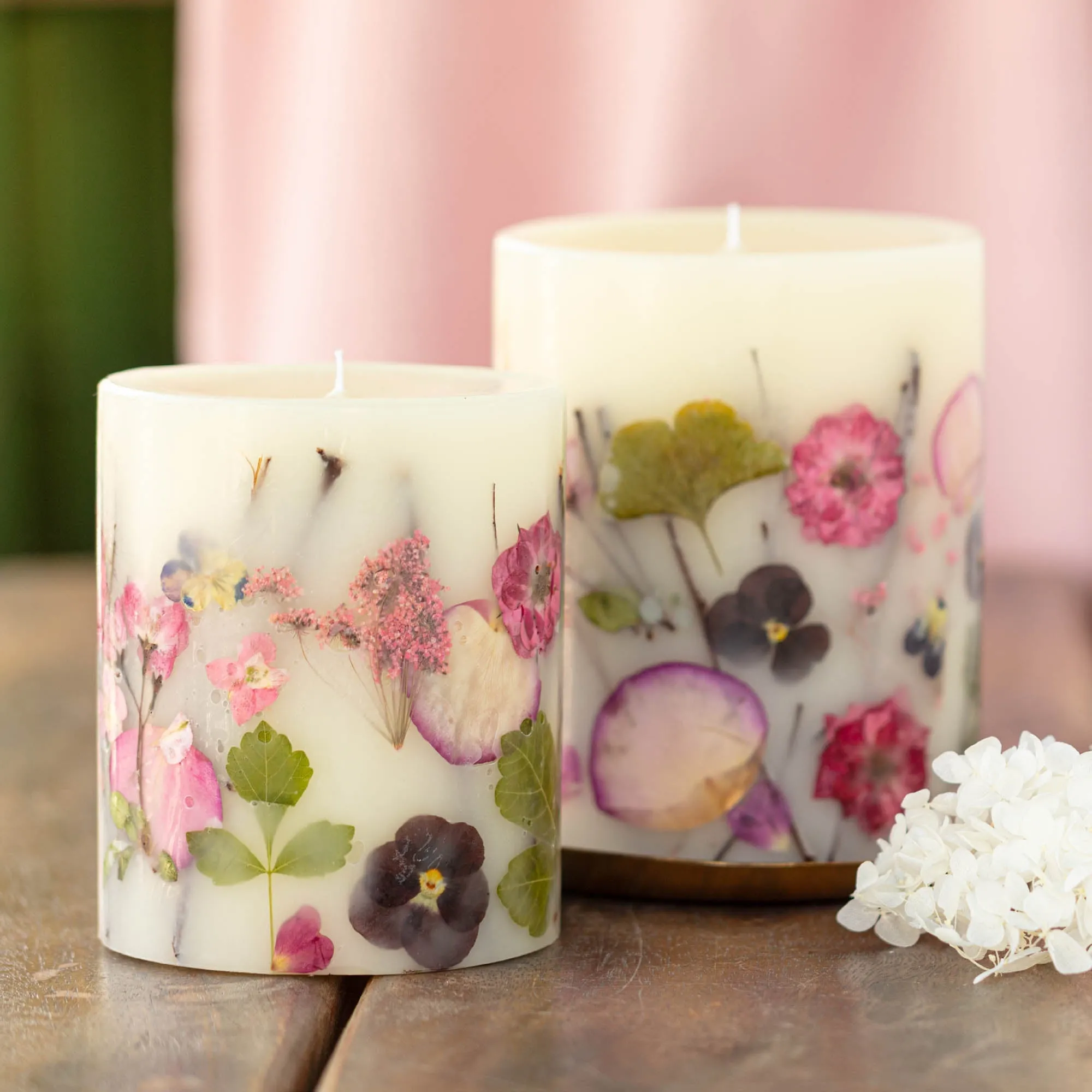 Rachel Parcell   Rosy Rings Peony Small Round Botanical Candle