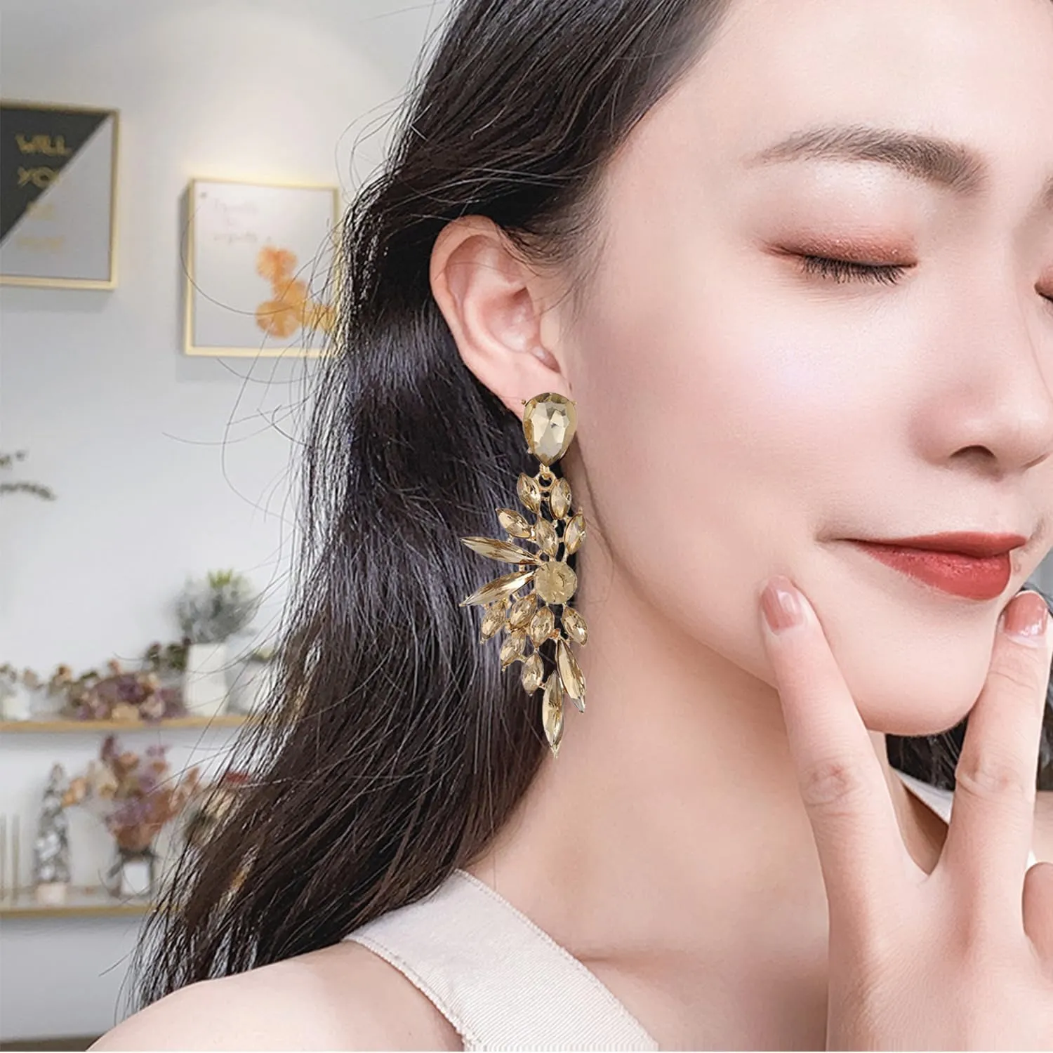 Rhinestone Statement Earrings for Women Cluster Crystal Drop Dangle Earrings Chandelier Earrings Dangling Prom Earrings Wedding Bridal Earrings for Women