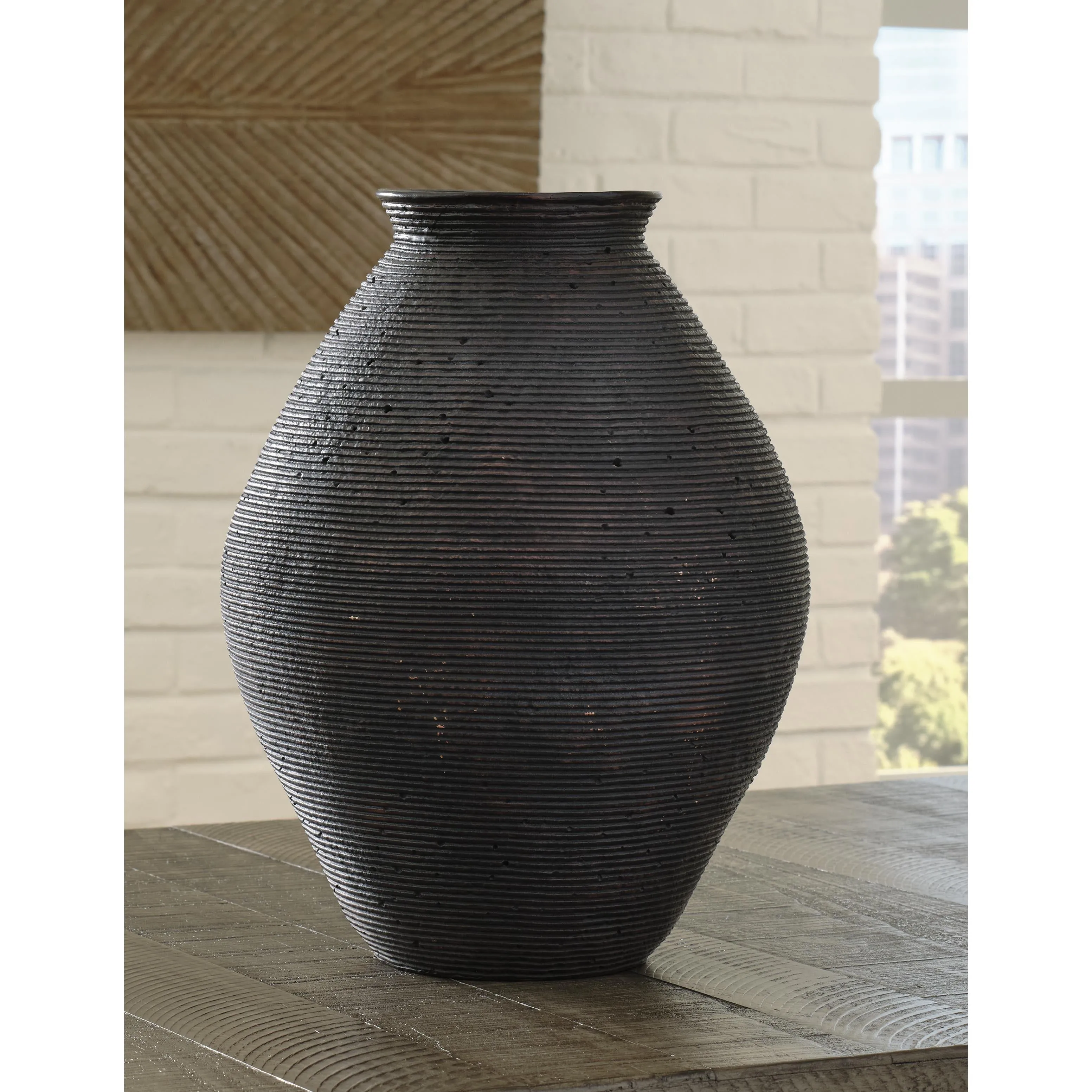 Signature Design by Ashley Hannela A2000512 Vase