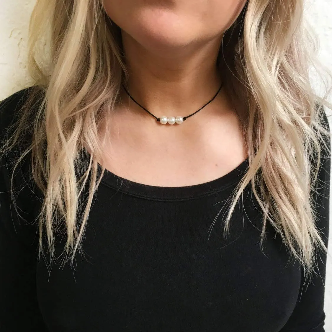 Small Bead Choker Necklace for Women Cute Boho Beaded Necklaces Adjustable Beach Shell Bead Necklace