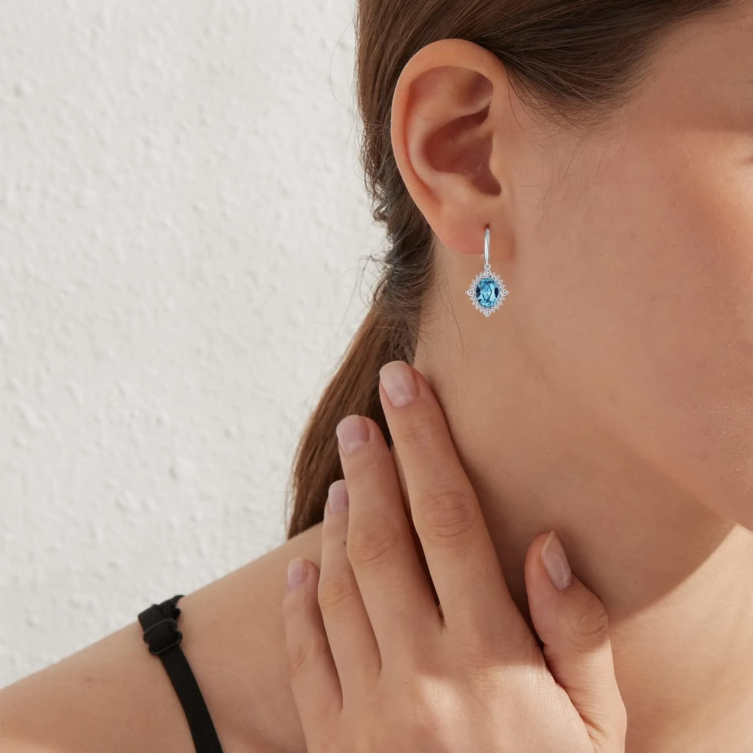 Sparkling Austrian Crystal Teardrop Dangle Earrings for Women 925 Sterling Silver Hypoallergenic Crystal Fine Jewelry Gift for Women/Wife/Mother