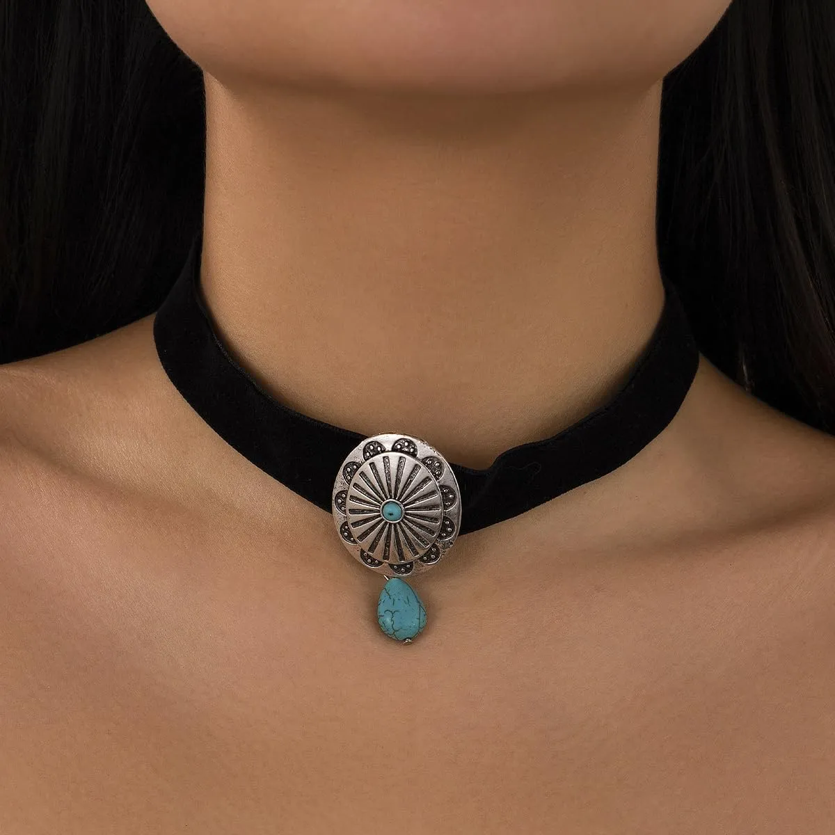 Western Turquoise Choker Necklace for Women Gothic Black Choker Necklaces Boho Summer Cowgirl Rodeo Country Concert Outfits Jewelry Accessories
