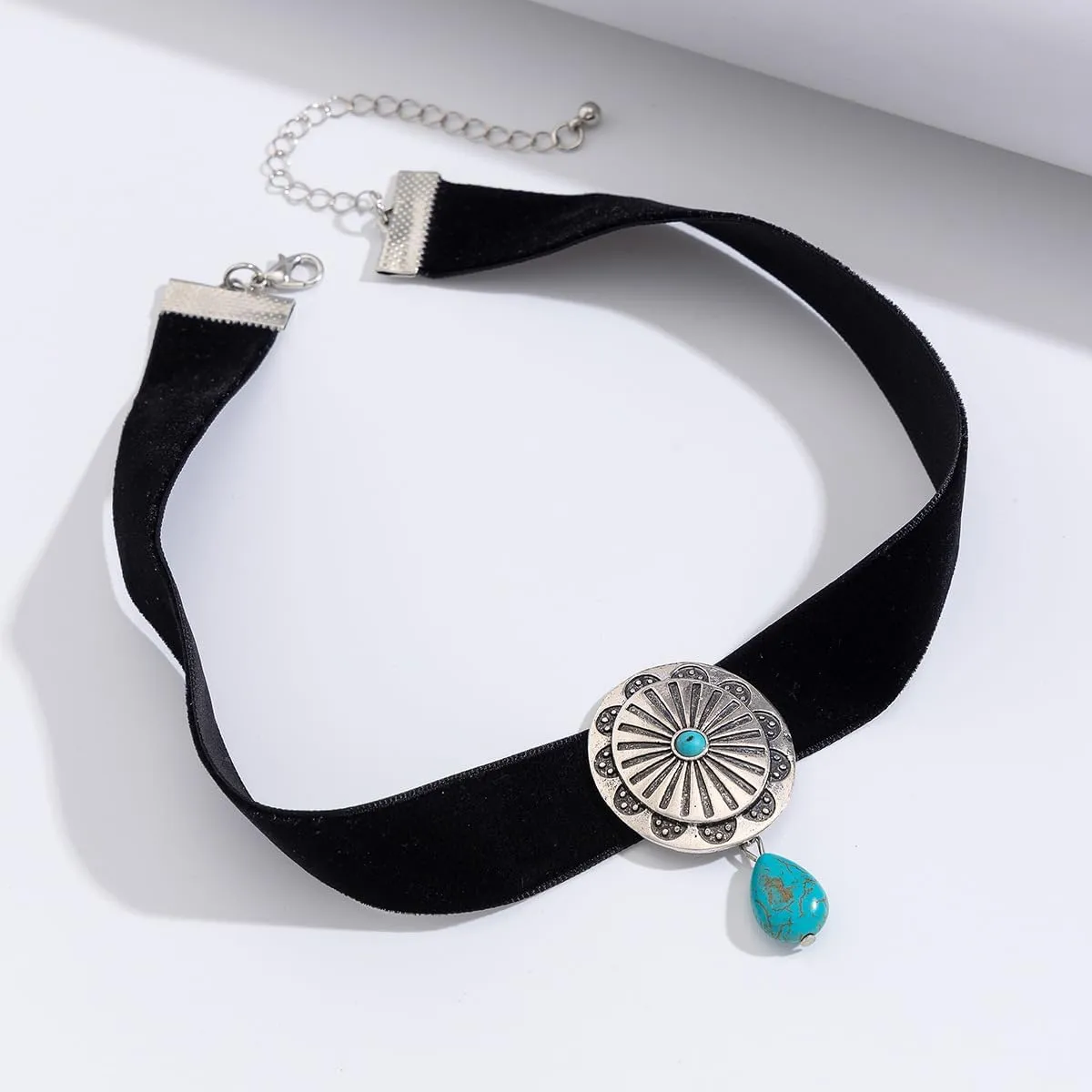 Western Turquoise Choker Necklace for Women Gothic Black Choker Necklaces Boho Summer Cowgirl Rodeo Country Concert Outfits Jewelry Accessories