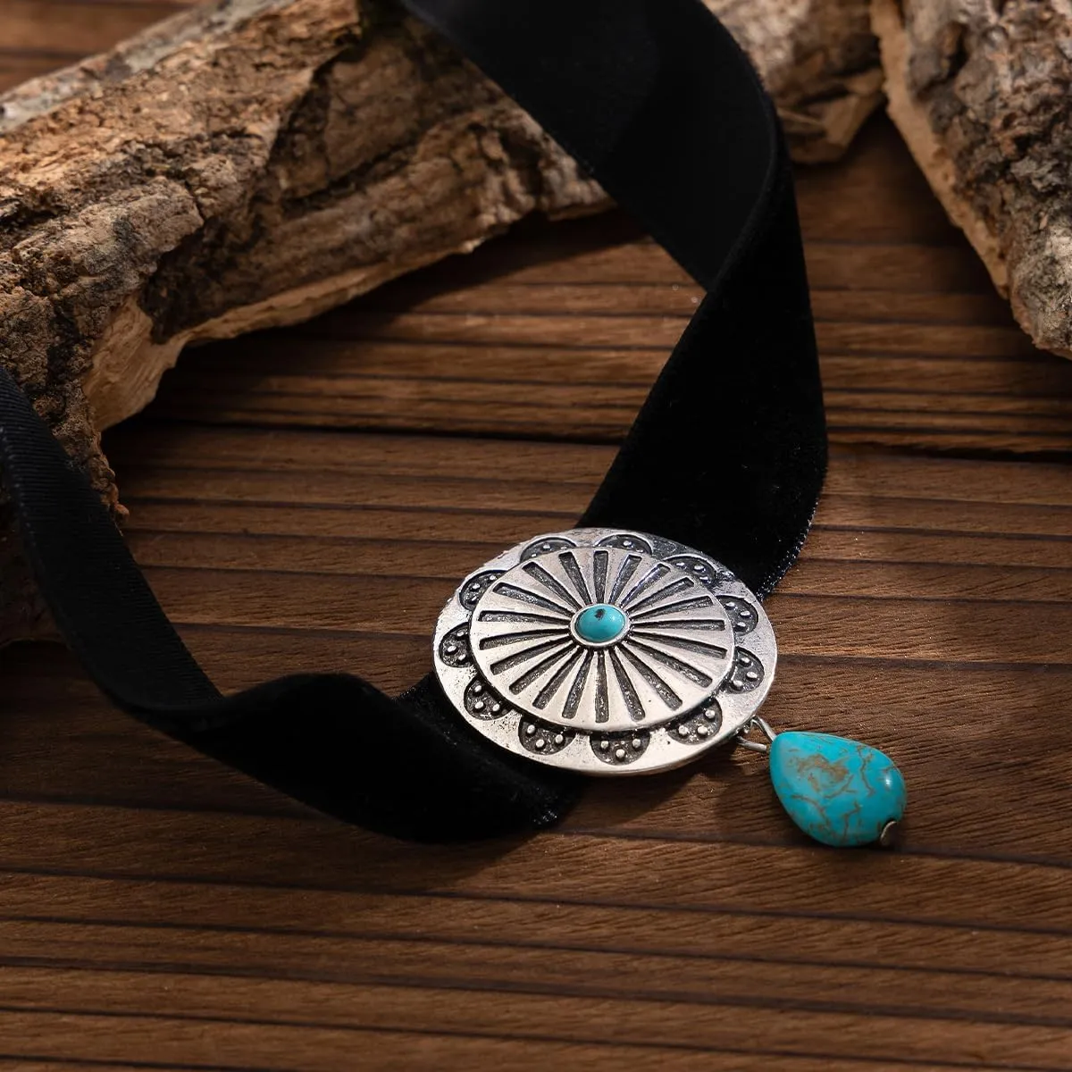 Western Turquoise Choker Necklace for Women Gothic Black Choker Necklaces Boho Summer Cowgirl Rodeo Country Concert Outfits Jewelry Accessories